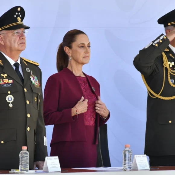 Sheinbaum analiza excluir a generales del Ejército de reforma contra pensiones doradas