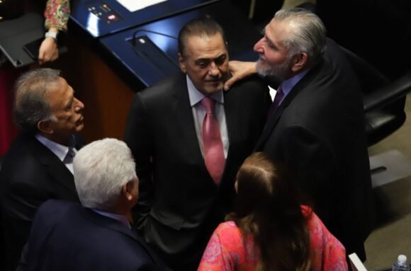 Plan B avanza sin revocación de mandato; PT se desmarca del artículo 35