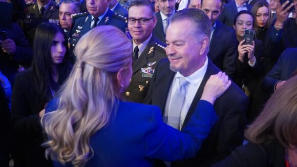 “Maru resuelve y Chihuahua sale adelante a pesar de abandono de la federación”: Mario Vázquez