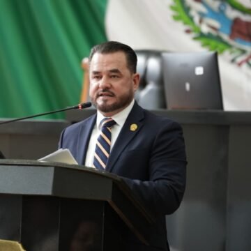 Aprueba Congreso decreto histórico para protección y defensa de las y los trabajadores de la educación