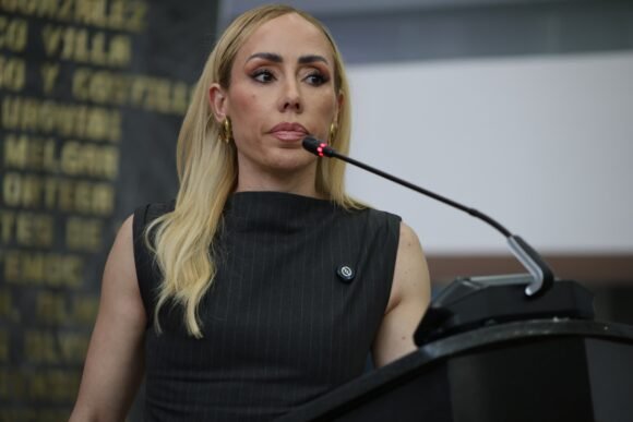 PAN vota en contra de transparentar sobreprecio de patrullas