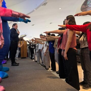 Toman protesta 24 Comités Juveniles de “Los Aguardianes” en Chihuahua