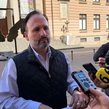 Descarta Gobierno aumento inmediato a tarifas del transporte público; advierten presión por precio del diésel