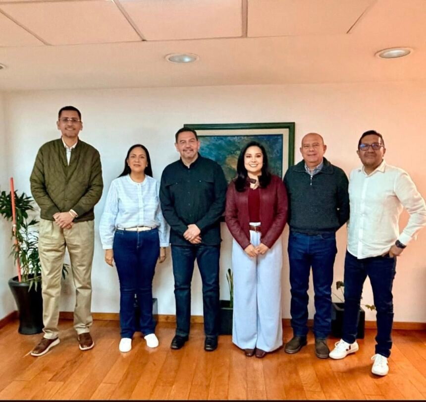 Carlos Castillo convocó desayuno entre liderazgos de Morena previo al Consejo Nacional