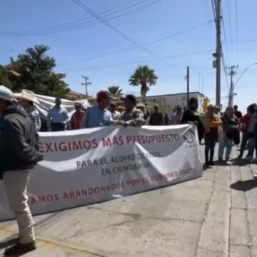 Toman oficinas de Bienestar; campesinos exigen precio justo para el frijol