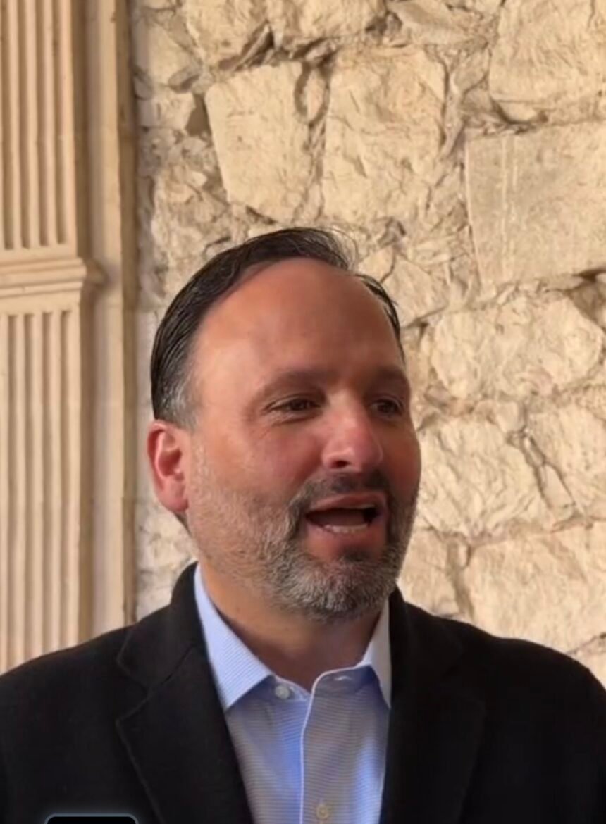 De la Peña rechaza acusaciones de bloqueo de apoyos federales y defiende MediChihuahua