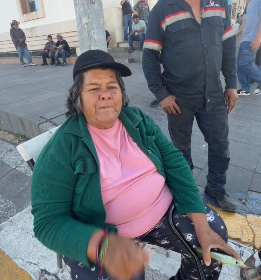 “No tienen para hacer una radiografía, no tienen para nada”: manifestantes exigen atención a MediChihuahua