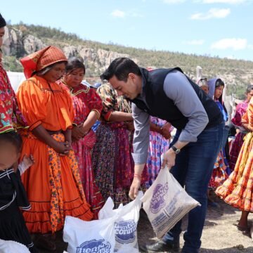 Distribuyen 16 toneladas de apoyos alimentarios en comunidades de Guachochi