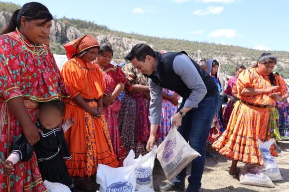 Distribuyen 16 toneladas de apoyos alimentarios en comunidades de Guachochi