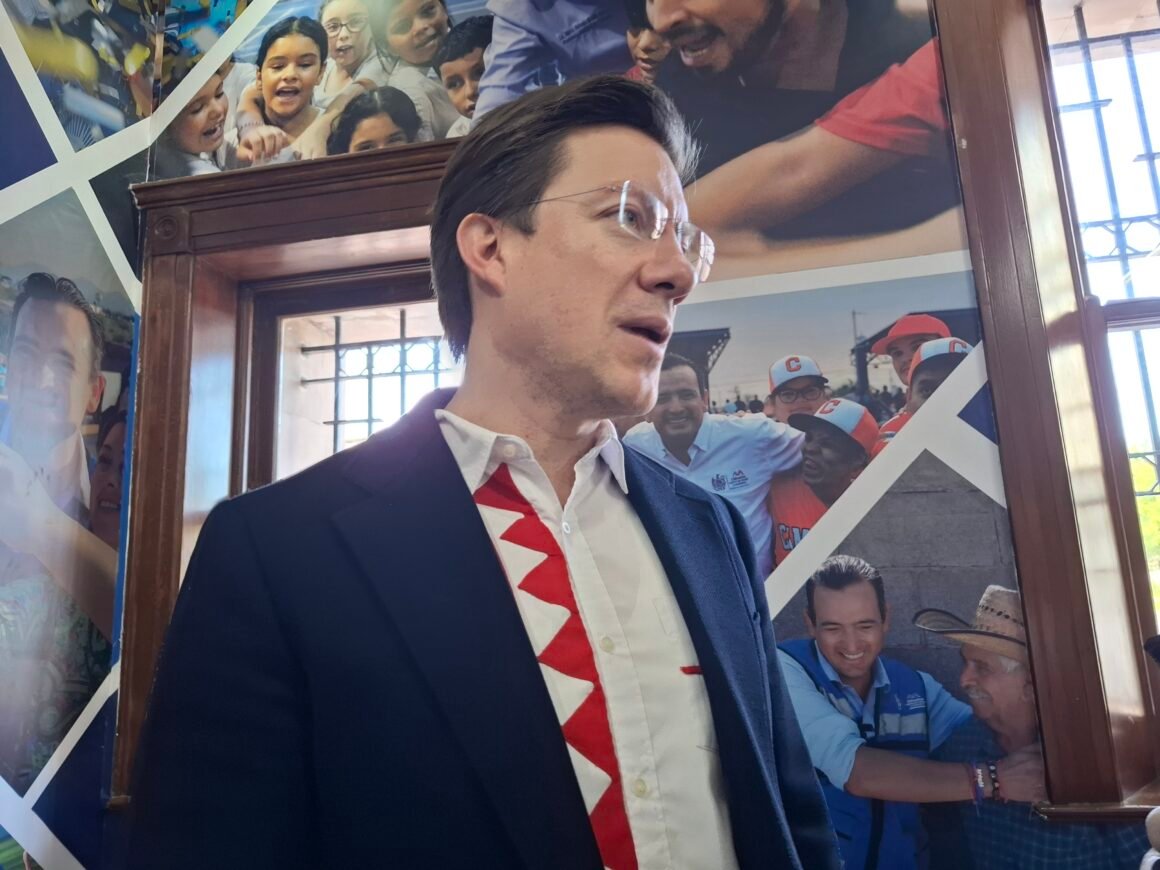 Honra Municipio a figuras destacadas del panismo; La Cantera llevará el nombre del esposo de Maru Campos