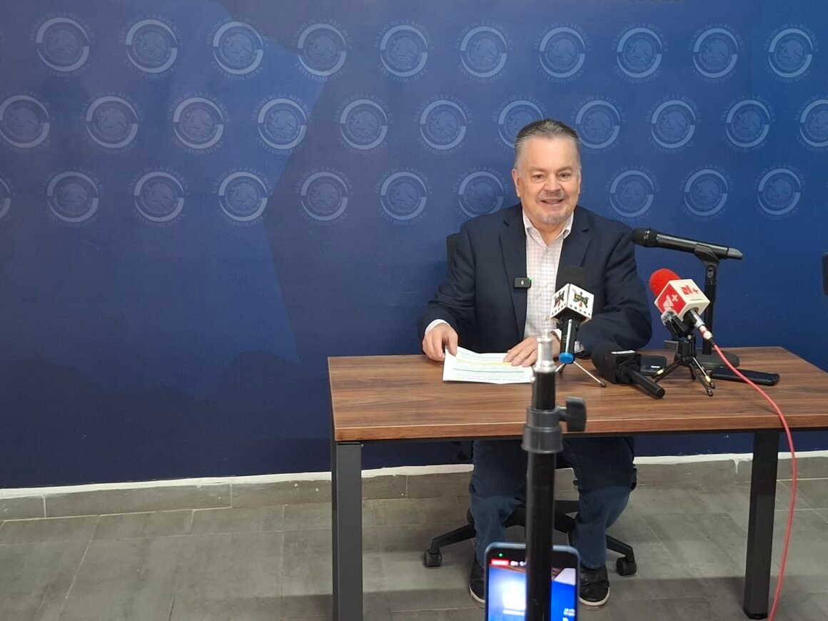 “Tiene que haber un ánimo de venganza”: Mario Vázquez acusa a Javier Corral de uso político por citar a Maru Campos en el Senado