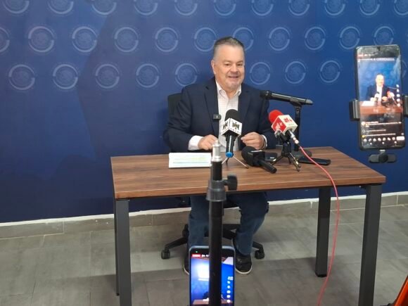 Mario Vázquez acusa fallas de comunicación entre Federación y estados y critica “campaña” contra Chihuahua