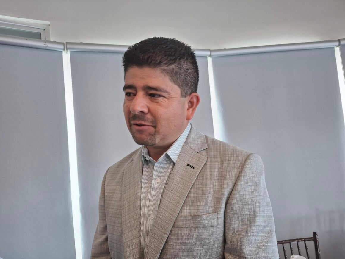 “Cualquier invitación se acepta o no”: Saúl Mireles respalda a Maru Campos por no acudir al Senado en caso CIA