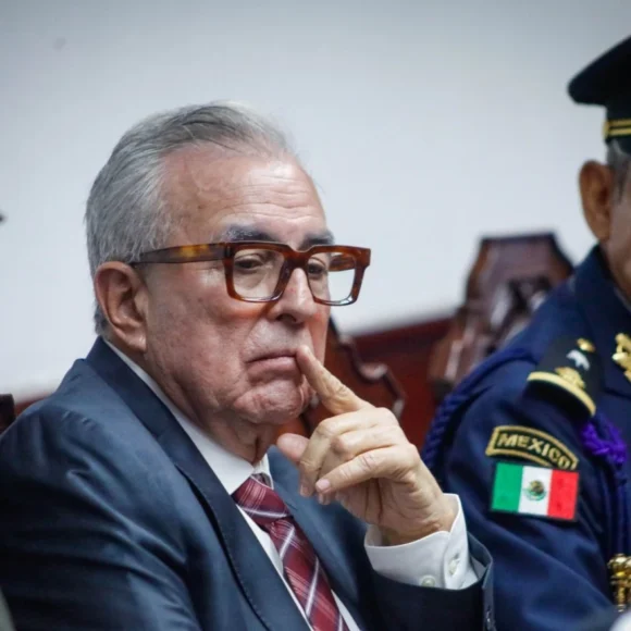 Fiscalía de Nueva York acusa a Rocha Moya y desata crisis en la 4T