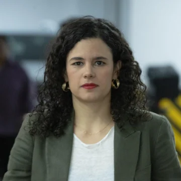 Luisa María Alcalde se mantiene en Morena, pero deja abierta posibilidad: “solo me voy si me llama la presidenta”