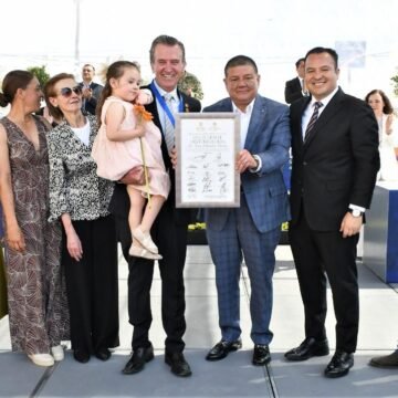 Reconoce Fiscal General César Jáuregui a fundadores de Ciudad Delicias