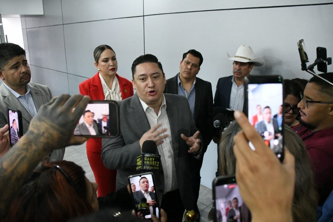 IMG-20260407-WA0032 “No vamos a permitir porros fifís de Javier Corral”: Alfredo Chávez sobre elección de regidores