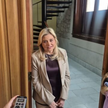 “¿Quieren sangre?”: Maru Campos enfría versiones de cambio de gabinete