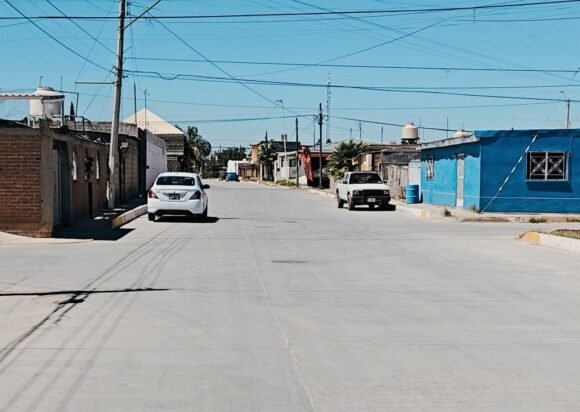 De una laguna a calles transitables: Gobierno Municipal realiza pavimentación en la colonia Rigoberto Quiroz