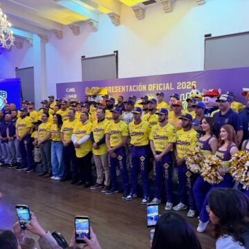 Bonilla se sube a la porra de Dorados… y la porra le devuelve el favor en la presentación del equipo