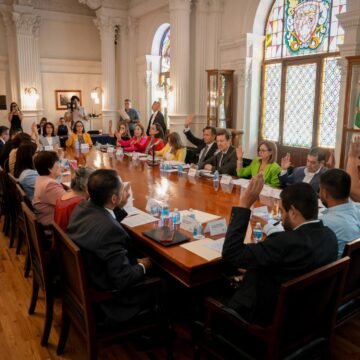 Aprueba Cabildo agregar nombres de personajes que contribuyeron al desarrollo de Chihuahua a tres vialidades