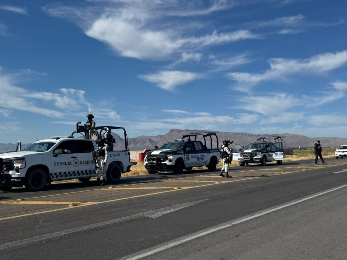 Enfrentamiento en Ojinaga desata persecución y bloqueos; incendian Oxxo en Aldama