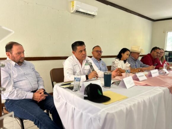 Impulsa Alex Domínguez trato de frontera para Ascensión; buscan corregir desigualdad histórica