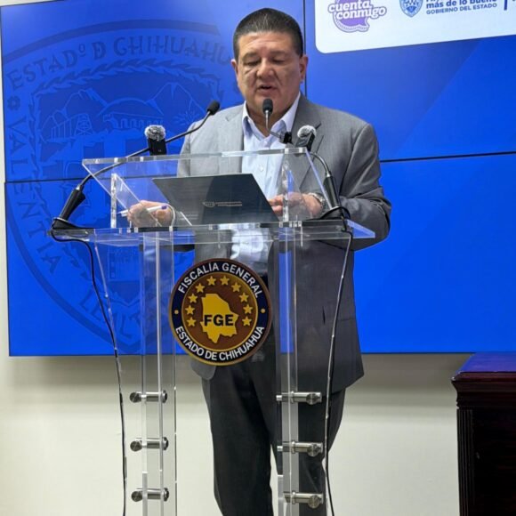 Reconoce su error y renuncia César Jáuregui a la FGE por caso de agentes de la CIA