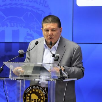 Renuncia obligada de Jáuregui