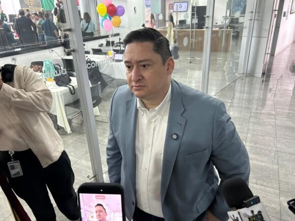 “Hay dos morenas: una que combate el crimen y otra vinculada a narco gobiernos”, acusa Alfredo Chávez