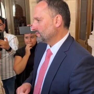 “Hay que hacerle caso a la gobernadora”: De la Peña tras reunión por tensiones internas