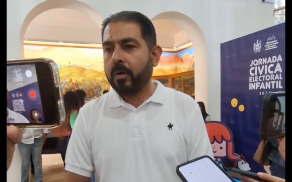 “El que nada debe, nada teme”, responde Hugo González tras contraste entre Cruz Pérez Cuéllar y Maru Campos