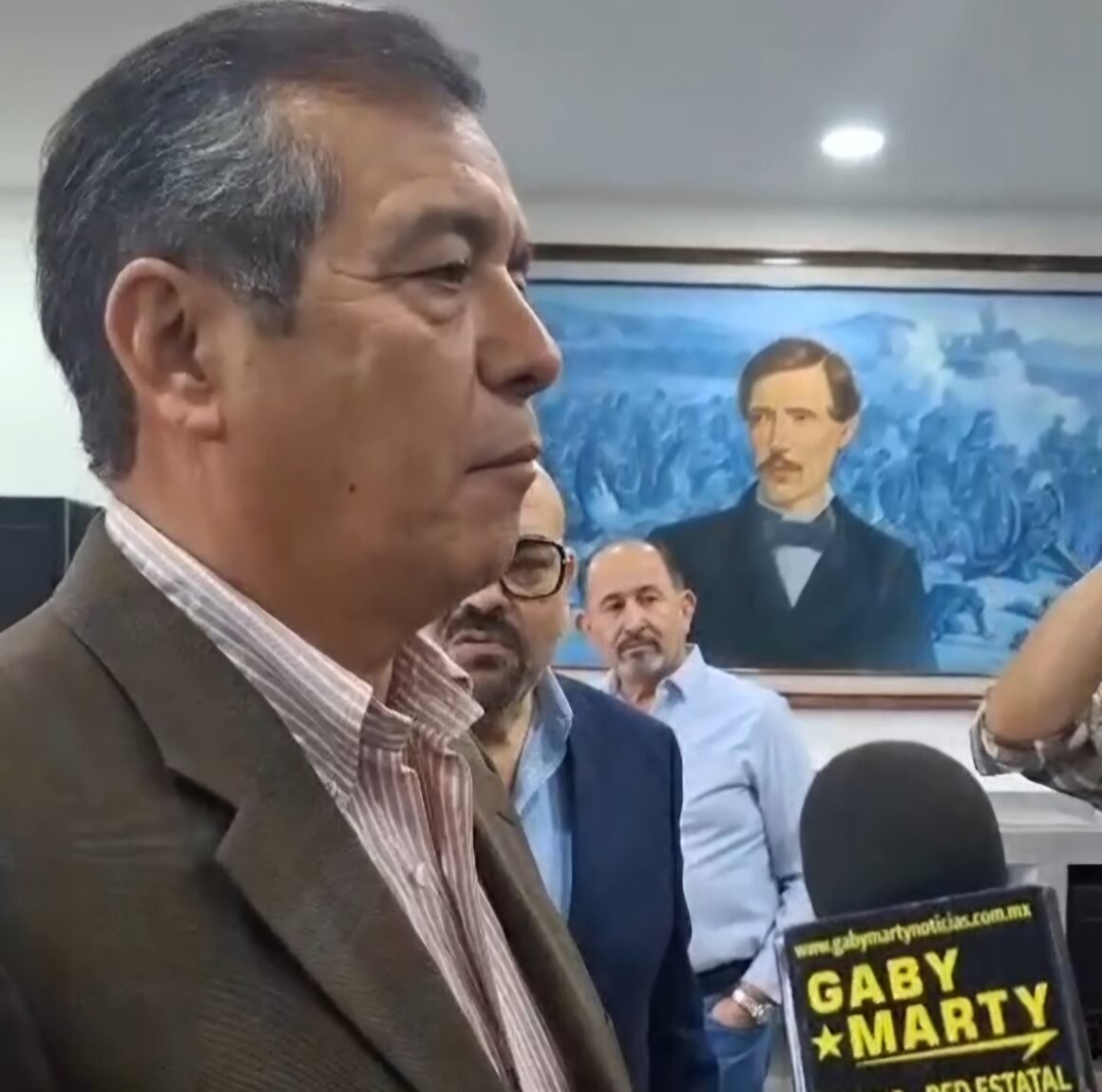 “Sería buena idea llamar a comparecer al fiscal”: diputado plantea aclarar presencia de agentes extranjeros