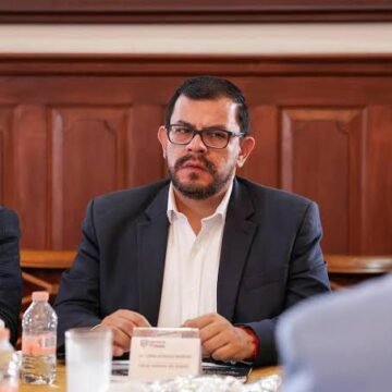 Francisco Sáenz releva a César Jáuregui en la FGE