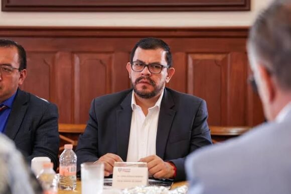 Francisco Sáenz releva a César Jáuregui en la FGE