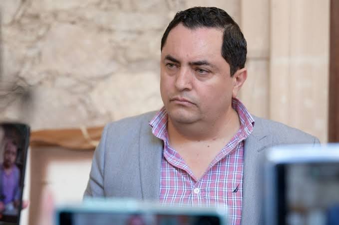 images (16) “Hay piso parejo y unidad en el equipo”: Falomir tras reunión con Maru Campos