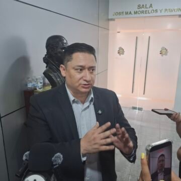 Alfredo Chávez acusa presión a trabajadores de Bienestar para asistir a marcha de Morena