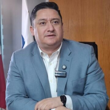 “Morena llenó los VIP para que líderes llegarán en avión y a simpatizantes los envío en camiones”