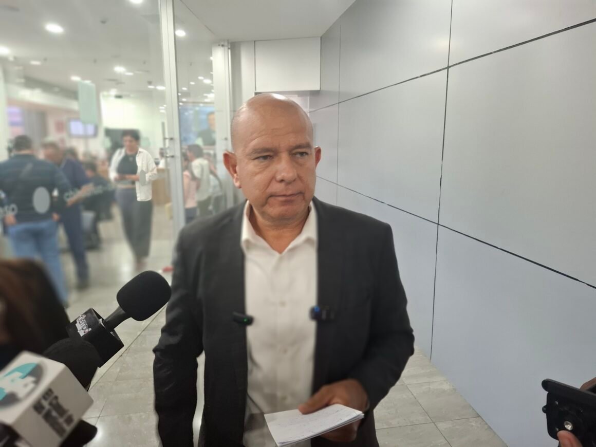 20260519_113053 “La ley no limita que firmen 10 mil o 50 mil personas”: responde Cuauhtémoc Estrada por juicio político contra Maru Campos