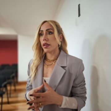 20260519_124628 “Es un exceso y tendrá que explicarlo”: Brenda Ríos se posiciona sobre logotipo de patrullas de Chihuahua con referencia a Nueva York