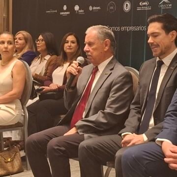 “No esperamos un desabasto”: CCE llama a mantener calma ante distribución de combustible