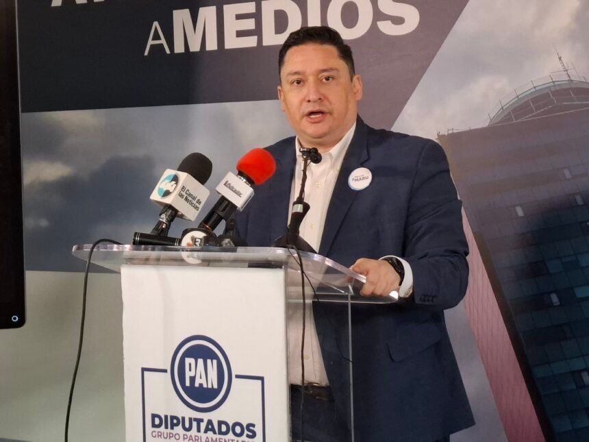 “No hay un solo elemento jurídico para un juicio político; Morena está montando un show mediático: PAN