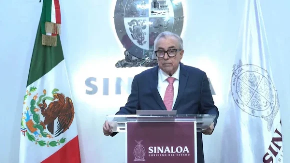 Rocha Moya pide licencia al cargo; asegura tener “la conciencia tranquila”