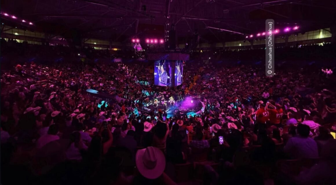 Asistentes corean “Bonilla gobernador” al finalizar concierto de Banda MS en el Palenque