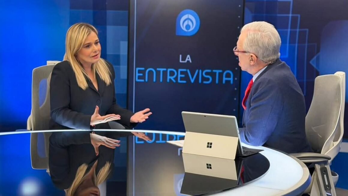 Maru sale a defenderse en medios nacionales… pero se le acaba el gas en el cierre