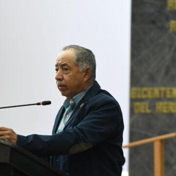 Llama Arturo Zubía a escuchar al campo ante crisis que afecta a productores