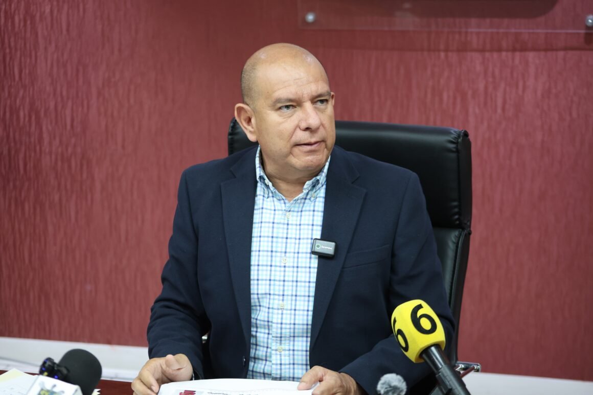 “Están distraídos”: Estrada acusa al gabinete de Maru Campos de dejar funciones vitales por andar en campaña