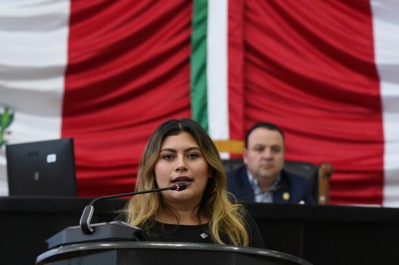Irlanda Márquez pide combatir ciberacoso en Chihuahua