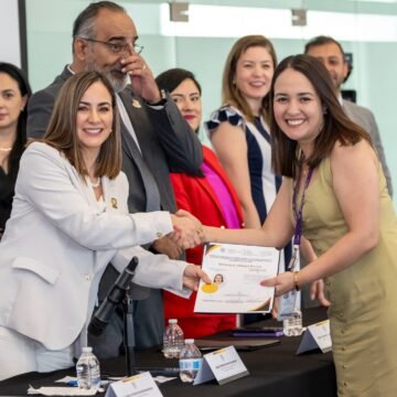 Reconocen y Certifican a 57 funcionarios facilitadores públicos en medios alternativos de solución