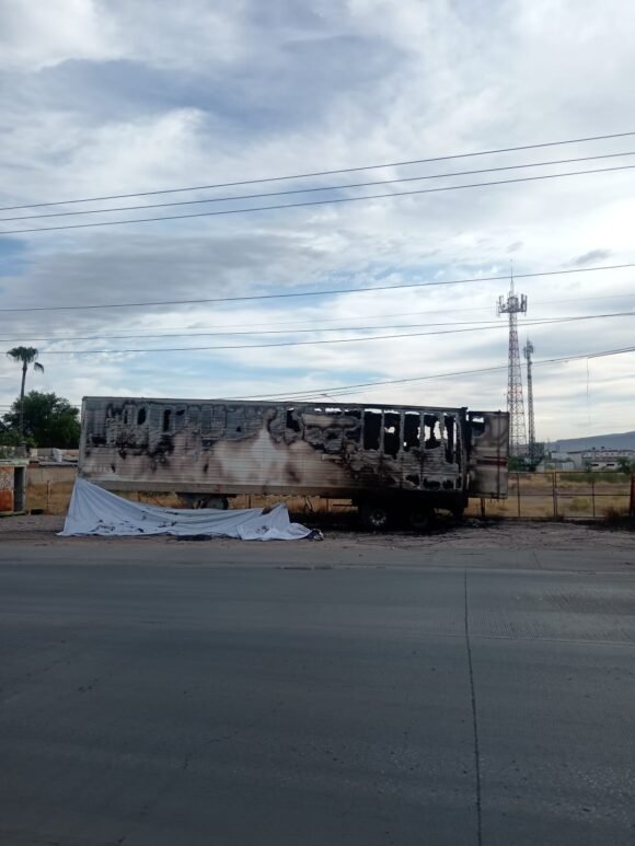 Incendian estructura con publicidad de Alan “El Cabrito” Falomir